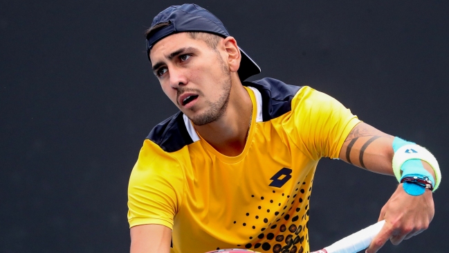 Alejandro Tabilo sufrió dura eliminación a manos de Carlos Alcaraz en primera ronda del Abierto de Australia