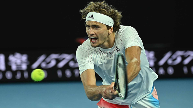 Alexander Zverev superó sin contratiempos su estreno en Australia