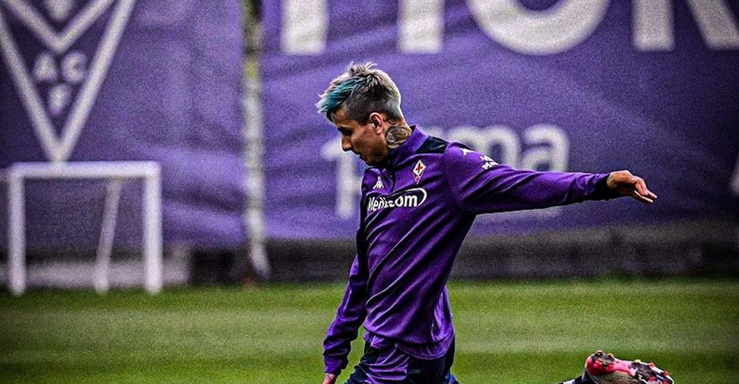 Erick Pulgar sumó minutos en goleada de Fiorentina ante Genoa de Pablo Galdames