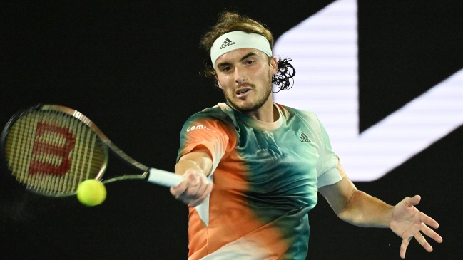 Stefanos Tsitsipas hizo valer su favoritismo y avanzó a segunda ronda en Australia