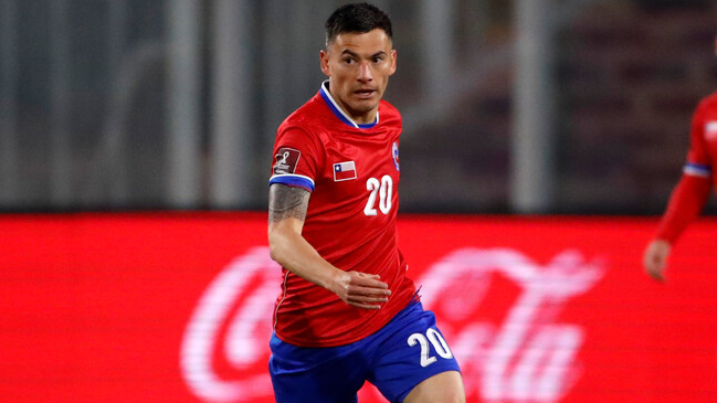 Charles Aránguiz volvió trabajar con balón en entrenamiento de Bayer Leverkusen