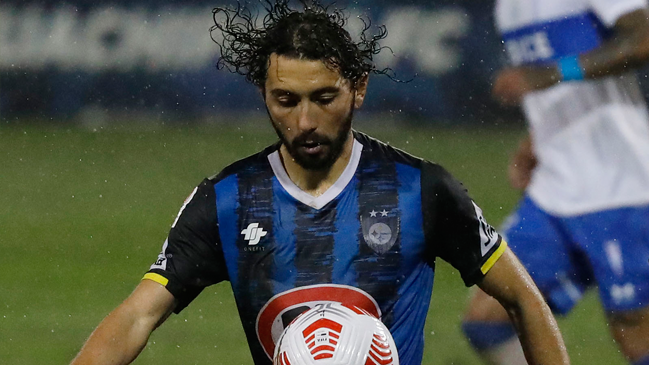 Cristián “Cimbi” Cuevas es sondeado por Universidad Católica para reforzar la banda izquierda