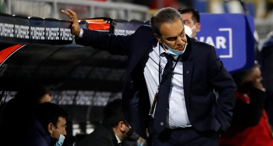 Estado de la cancha de entrenamiento en Calama preocupa en la Roja de cara a Clasificatorias