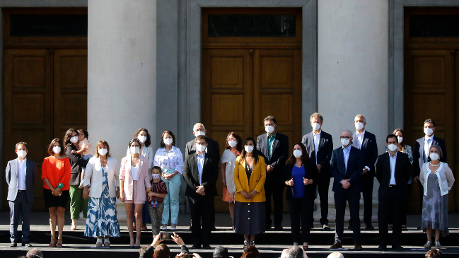 Club Social felicitó a nuevos ministros que simpatizan con Colo Colo