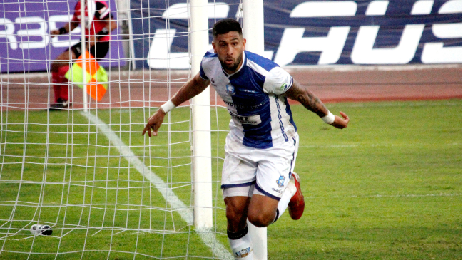 Tobías Figueroa dejó Antofagasta y partió al equipo de José Luis Sierra en Arabia Saudita