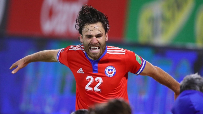 Peluquero de Brereton: Siempre me comenta la emoción de ir a Chile y representar a su país