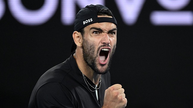 Matteo Berrettini resistió la reacción de Monfils y accedió a semifinales en Australia