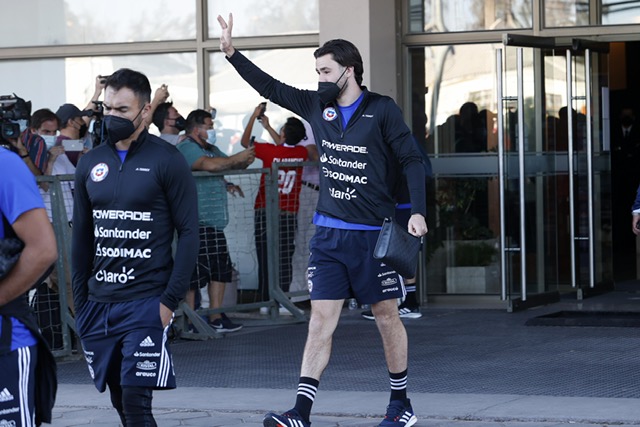 La Roja contó con Maripán y Alarcón en una nueva práctica para afrontar el desafío con Argentina