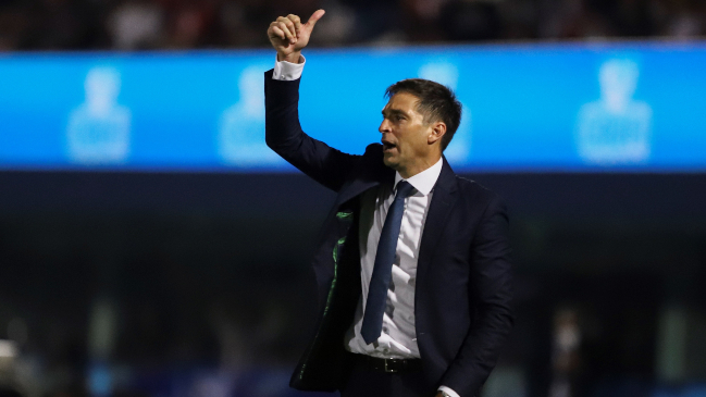 Diego Alonso definió como “impresionante” el compromiso de Suárez con la selección uruguaya