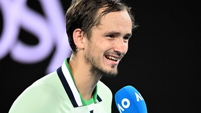 Medvedev bromeó diciendo que Djokovic verá la final del Abierto de Australia por TV