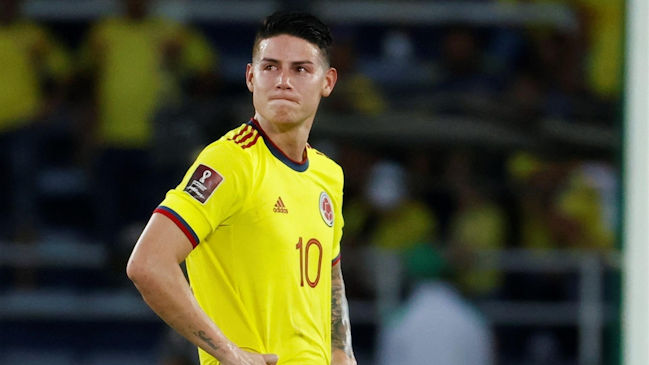 James Rodríguez vivió tenso momento con hinchas que pifiaron a Colombia