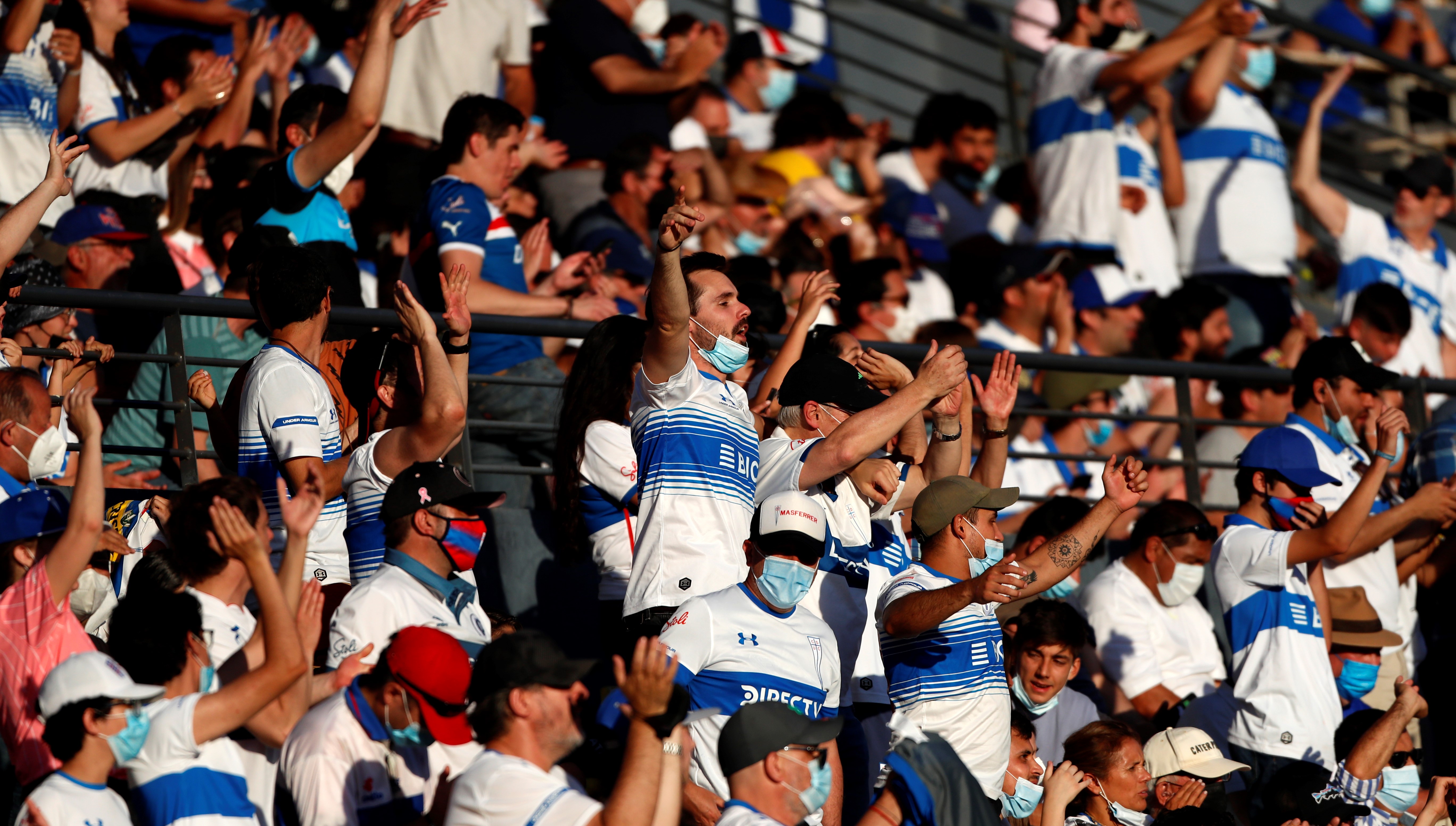 Hinchas de la UC expresaron molestia en redes por fichajes “sin jerarquía” para el 2022