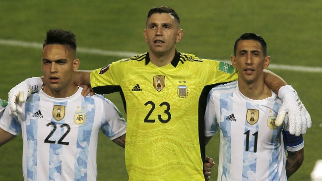 “Nacho” González cargó contra “Dibu” Martínez: Se lo está comiendo el personaje