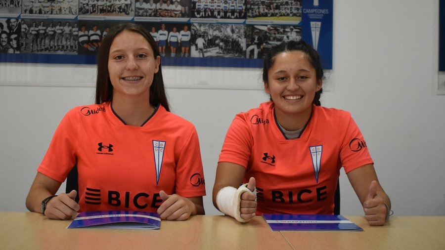 Catalina Figueroa y Millaray Cortés firmaron los primeros contratos profesionales en la historia de la UC