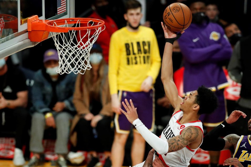 Anthony Davis lideró revitalizador triunfo de los Lakers ante Portland