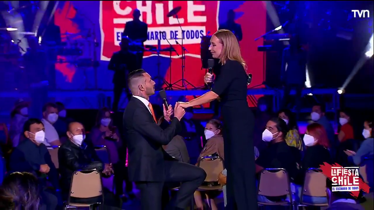 Mauricio Pinilla debutó como animador de festivales en “La Fiesta de Chile” de TVN