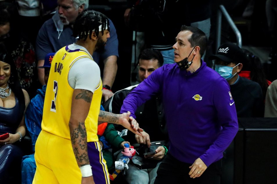 Clippers batió a Lakers en un infartante clásico de Los Angeles en la NBA