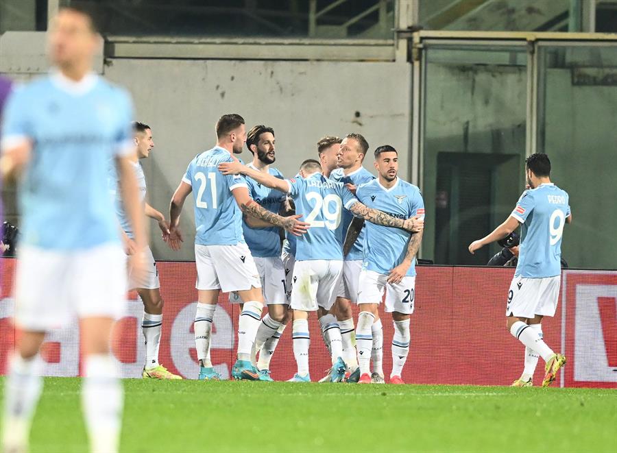 Fiorentina extrañó a Erick Pulgar y tropezó ante Lazio en la Serie A