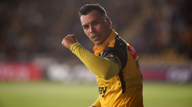 Paredes extendió su hegemonía como goleador histórico del fútbol chileno tras anotar ante la UC