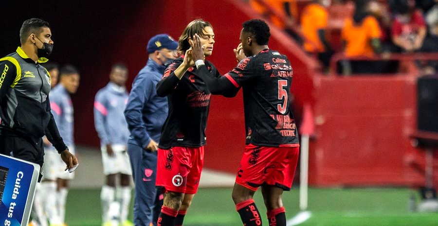 Joaquín Montecinos debutó en México en triunfo de Xolos sobre Pumas