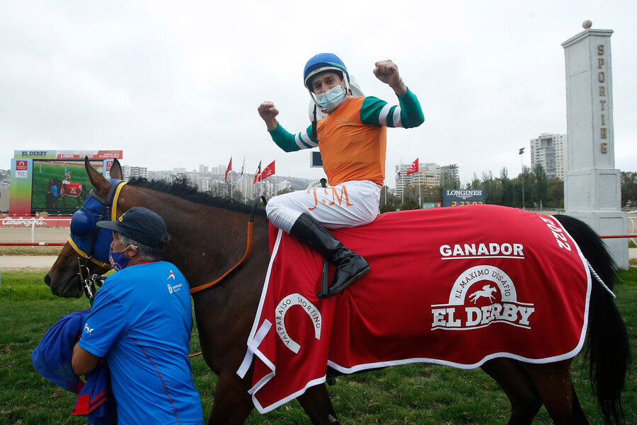 Nenúfar Azul se quedó con El Derby tras una reñida y polémica definición