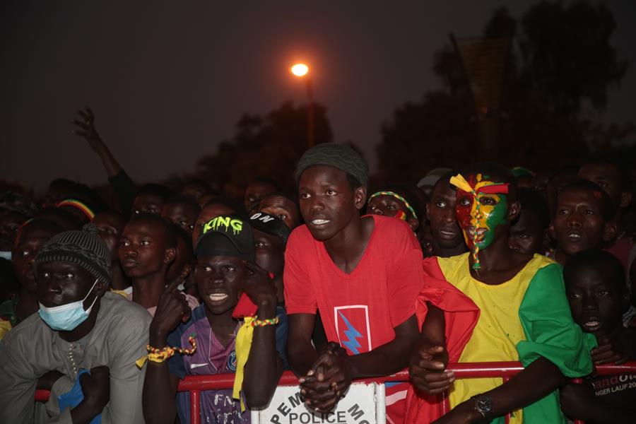 Miles de hinchas recibieron a la selección de Senegal tras ganar la Copa Africana de Naciones