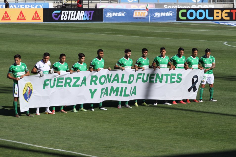Jugadores de Audax dedicaron emotivo mensaje de apoyo a Ronald Fuentes por fallecimiento de su esposa
