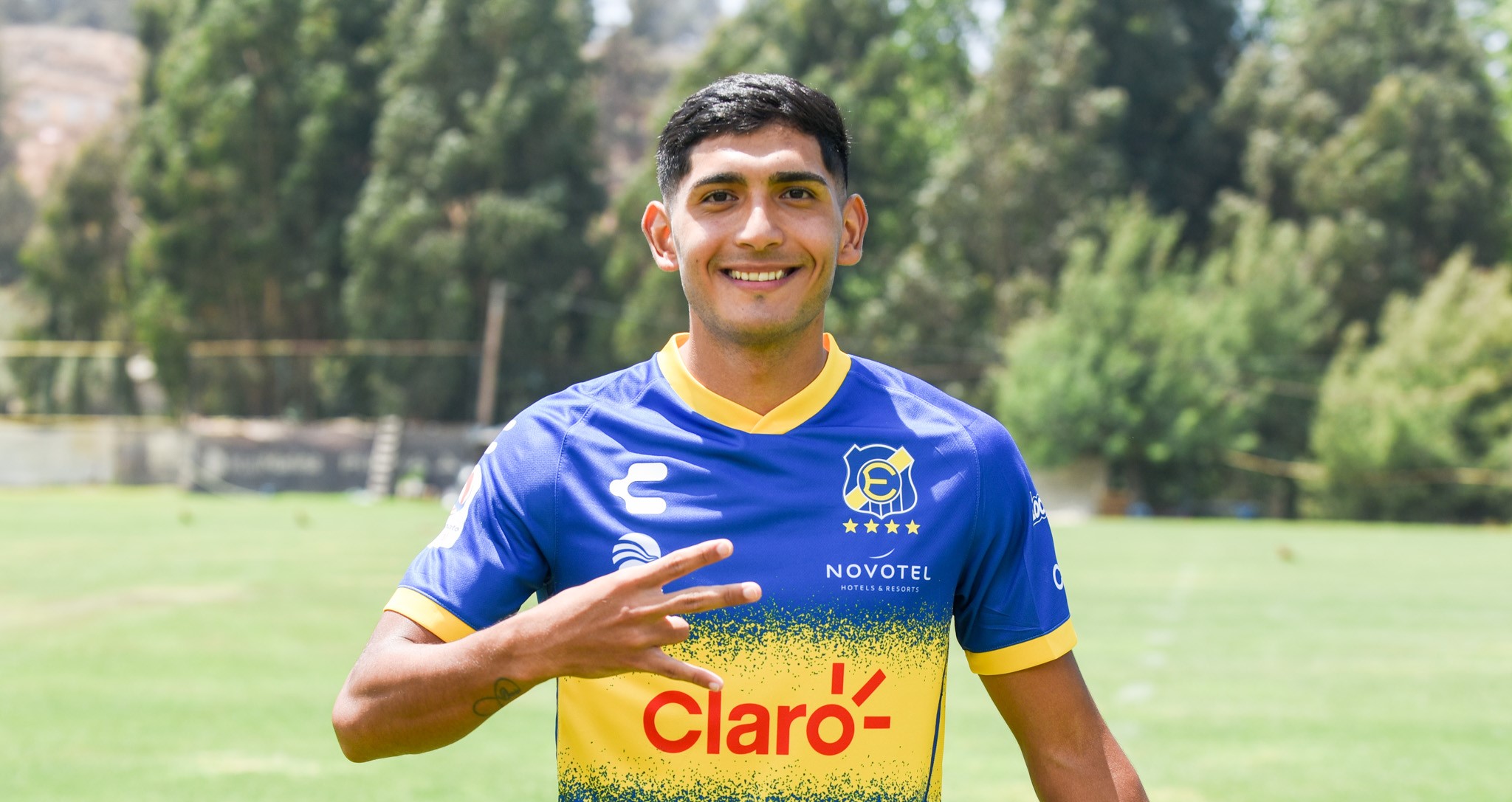 Adrián Sánchez fue presentado en Everton: Lo más importante es que el equipo funcione