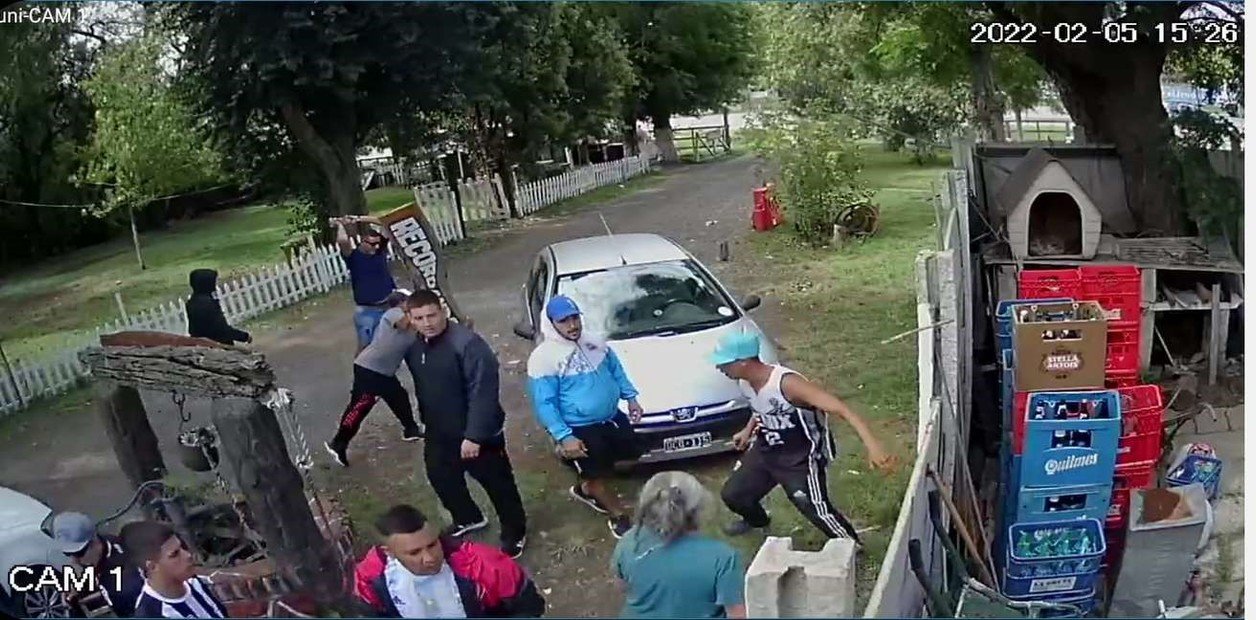 ¡Terrible! Barras bravas atacaron con disparos a dirigentes de Club Atlético Fénix