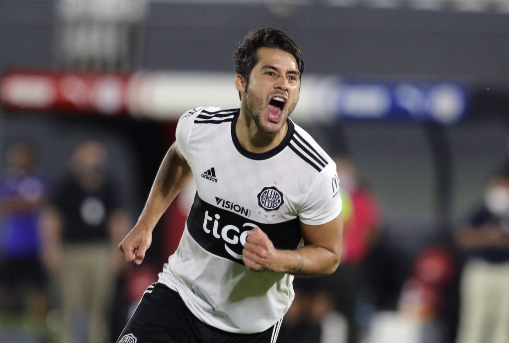 Iván Torres volvió a jugar con Olimpia 10 días después del asesinato de su esposa