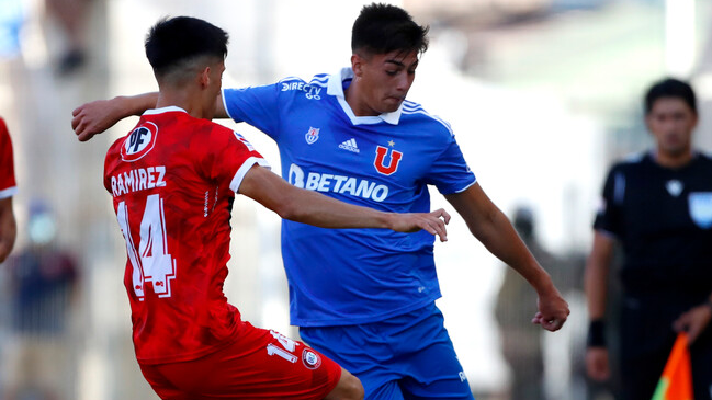 Bastián Tapia y la búsqueda de la U por otro central: “No creo que un refuerzo me tape”