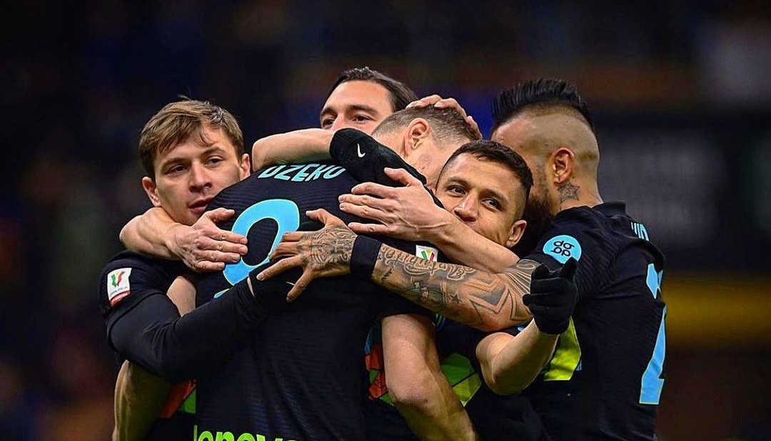 Inter de Alexis Sánchez y Arturo Vidal afronta crucial duelo ante Napoli en la Serie A