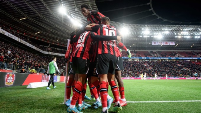 Charles Aránguiz sumó valiosos minutos en triunfo de Bayer Leverkusen