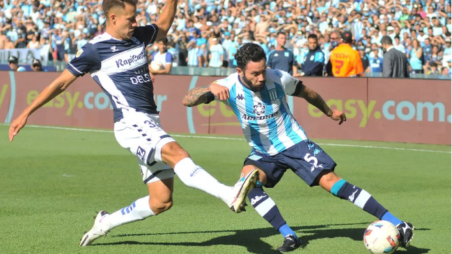 Racing detalló lesión de Eugenio Mena: Distensión en el bíceps femoral