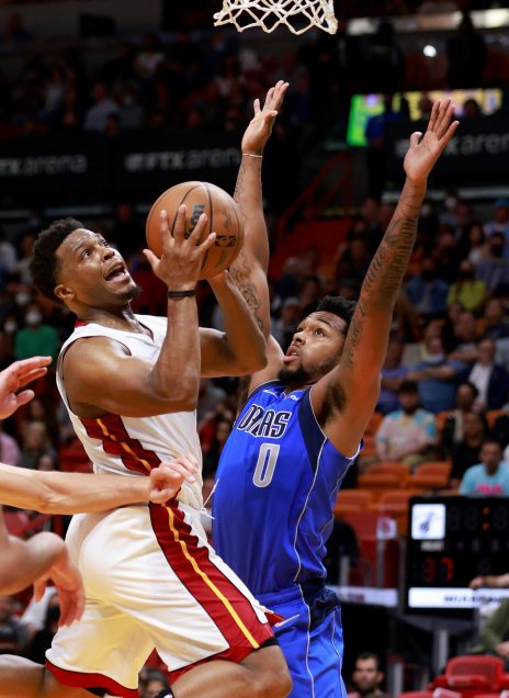 Dallas contó con un doble-doble de Luka Doncic para acabar con la racha de Miami