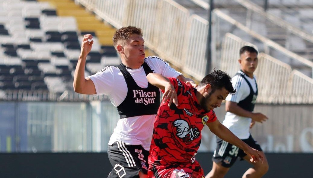 “Chilealbo”: Colo Colo preparó el duelo ante Audax Italiano con amistoso ante Lautaro de Buin