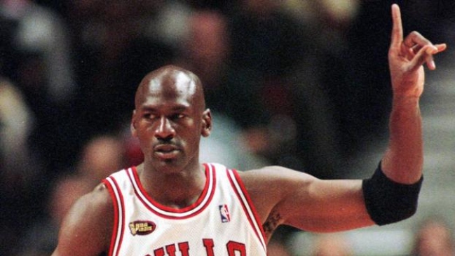 Las 50 mejores jugadas de Su Majestad Michael Jordan en su cumpleaños 59