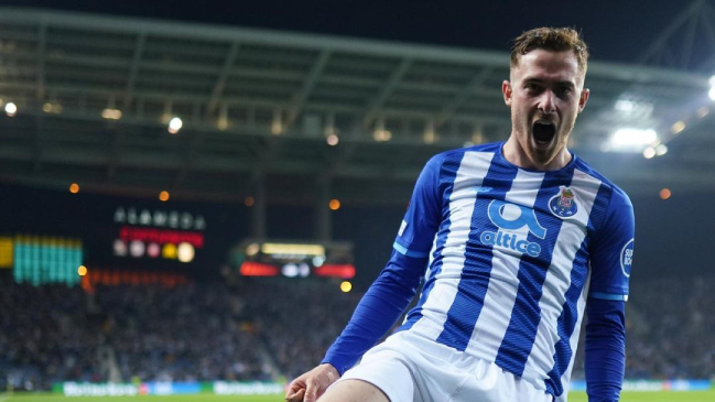 Porto se impuso a Lazio por Europa League con un doblete de Toni Martínez