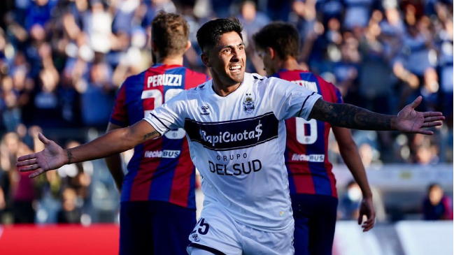Gimnasia y Esgrima celebró su primer triunfo en la Copa de la Liga Profesional a costa de San Lorenzo