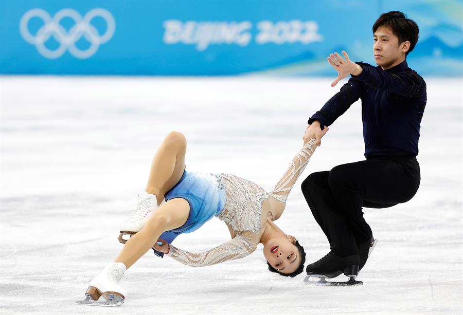 China se quedó con el oro en parejas de patinaje artístico por delante de Rusia