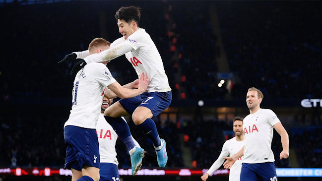 Tottenham tuvo a un brillante Harry Kane y tumbó en el epílogo al líder Manchester City en la Premier