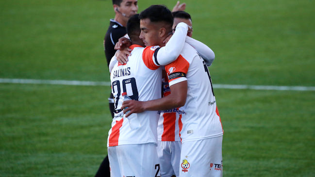 Cobresal cosechó una nueva victoria como visitante al derribar a un opaco Unión La Calera