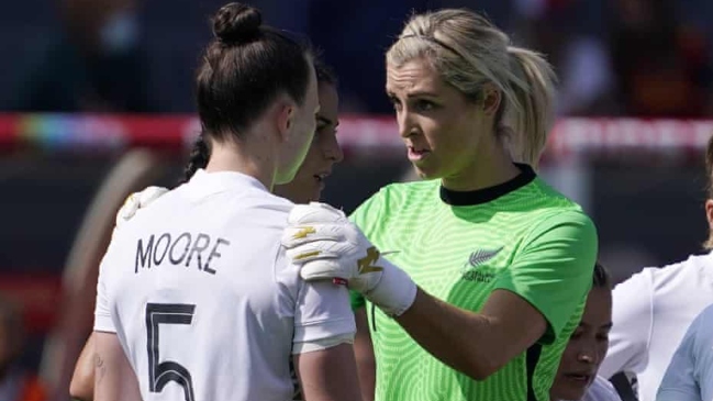 Seleccionada neozelandesa vivió su partido más aciago: Marcó tres autogoles