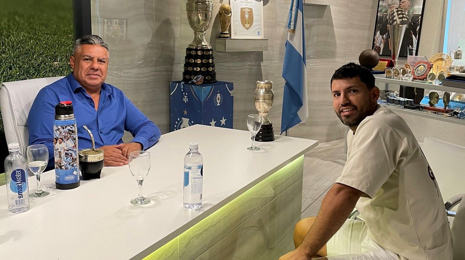 Sergio Agüero se reunió con presidente de la AFA y confirmó que irá con Argentina al Mundial