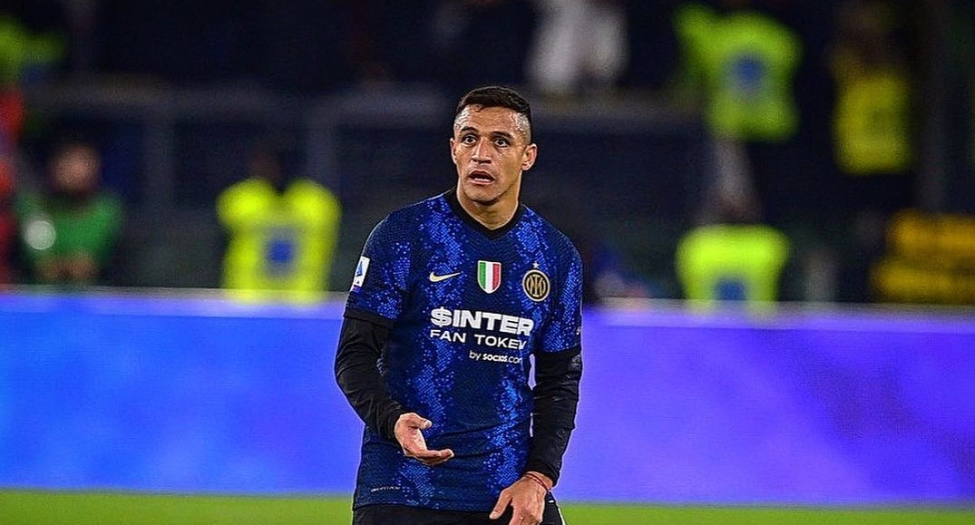 Alexis Sánchez asoma como titular para la visita de Inter a Genoa en la Serie A