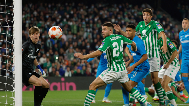 Betis clasificó con angustia a octavos de la Europa League tras reñido empate ante Zenit