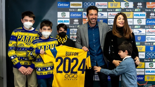 ¡Se pasó! Buffon jugará hasta los 46 años tras renovar con Parma