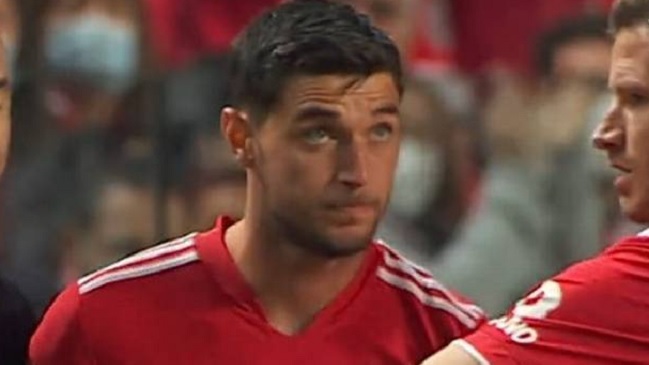 Jugador ucraniano de Benfica se emocionó por homenaje del público en Estadio Da Luz