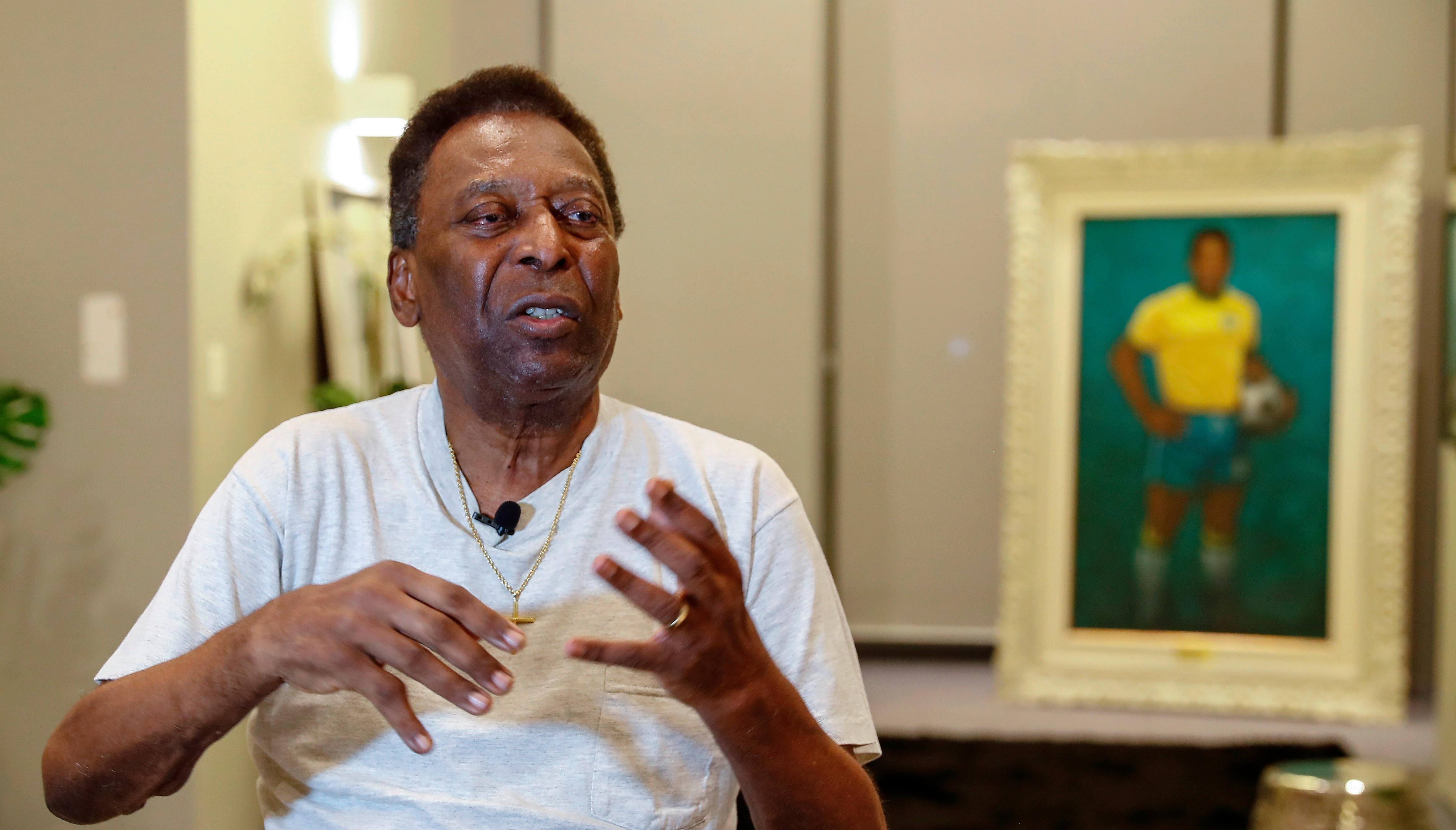 Pelé recibió el alta médica tras recuperarse de una infección urinaria