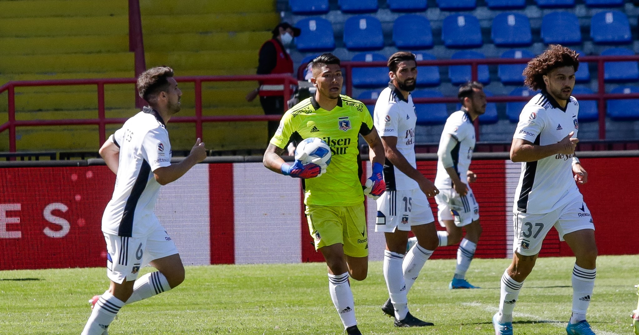 “Chilealbo”: Colo Colo deja atrás la amarga caída con Huachipato y se enfoca en el Superclásico